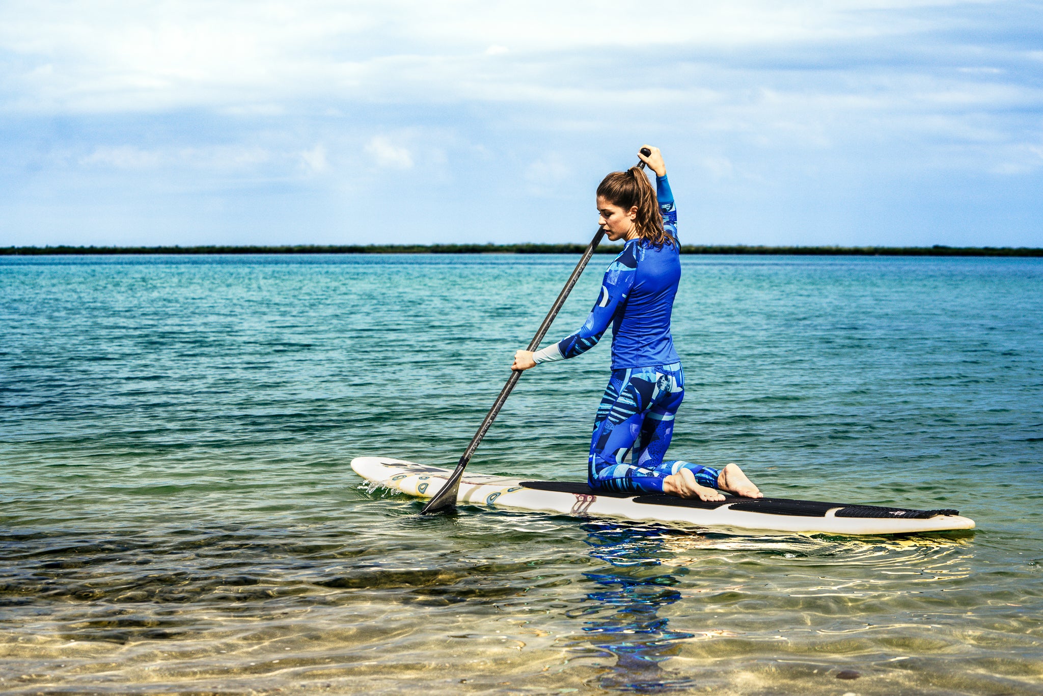 Fourth Element Women's Hydroskin Ocean Positive Fin UV Leggings - Blue SUP Paddling