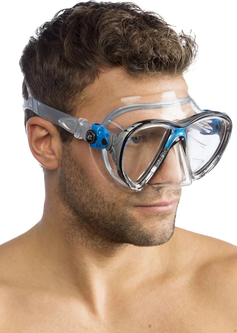 Cressi Big Eyes Evolution Mask | Modelled by adult male showing design/shape when on Side angle