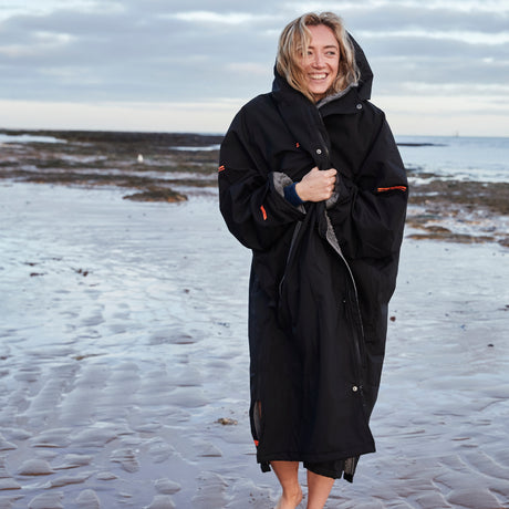 Zone3 Heat Tech Recycled Change Robe Parka on beach closed