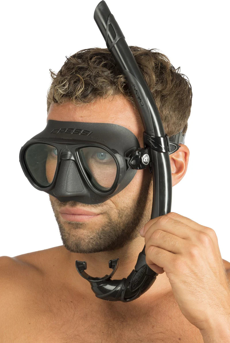 Cressi Calibro Mask  Black | Modelled showing side view and snorkel worn on left  hand side