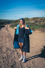 dryrobe Advance Short Sleeve | Black/Blue