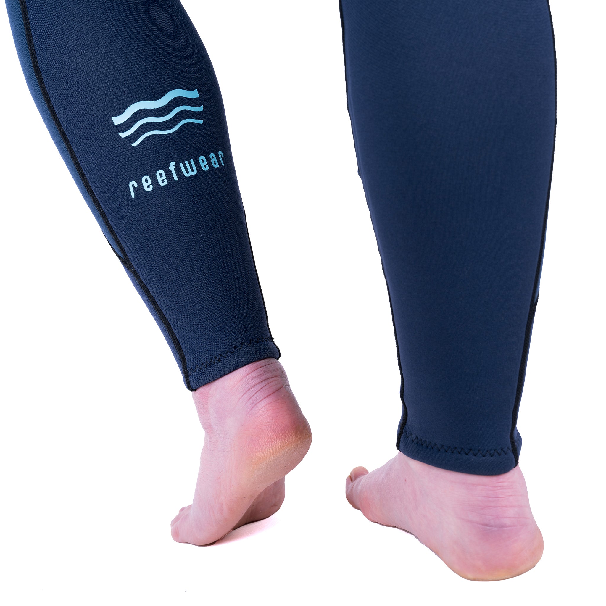 Reefwear Elise 3/2mm Women's Steamer Wetsuit | Rear lower leg logo details