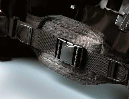 Cressi Travelight BCD | Cummerbund & QR Waist Belt Detail