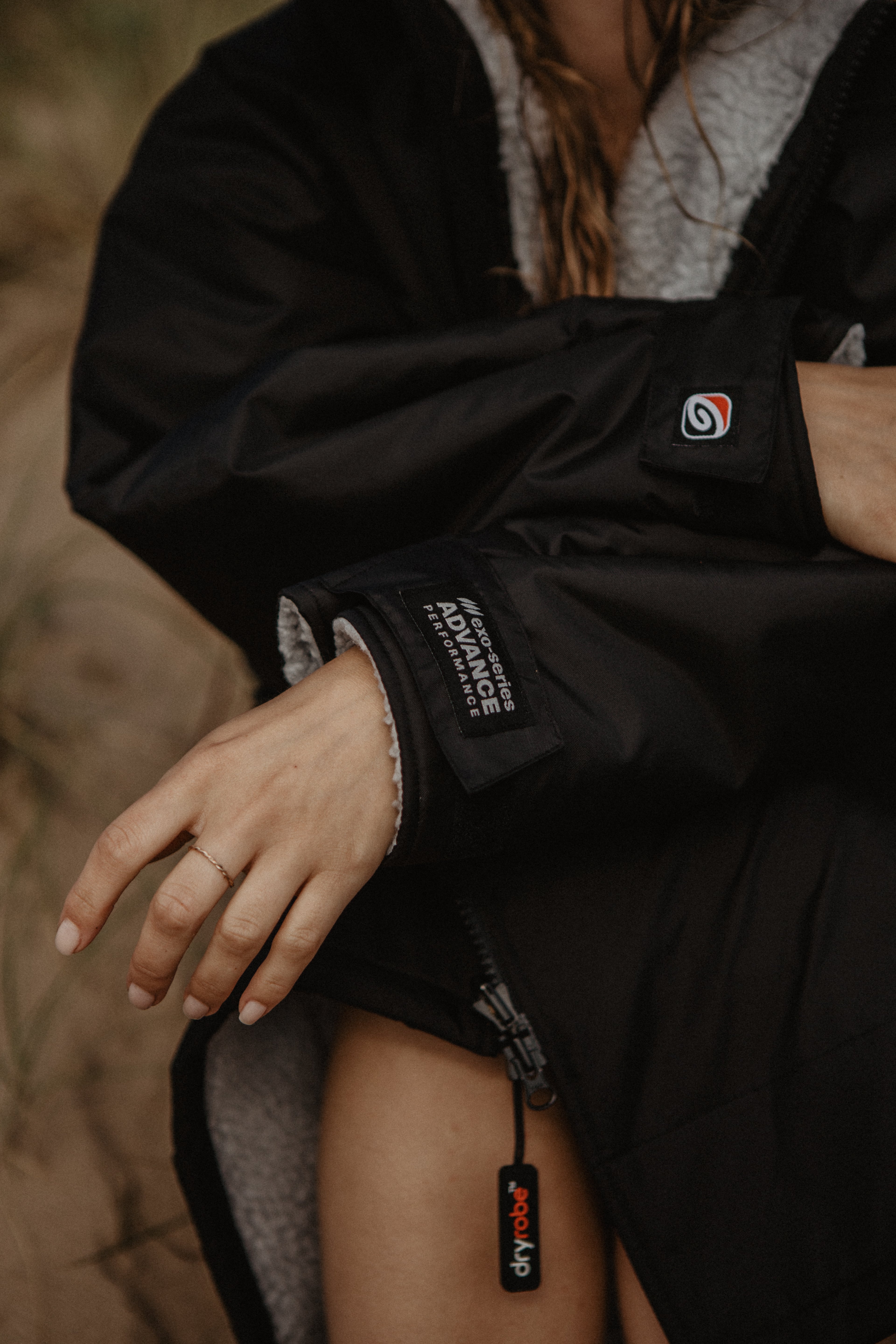 dryrobe Advance Long Sleeve | Showing dryrobe details and logos