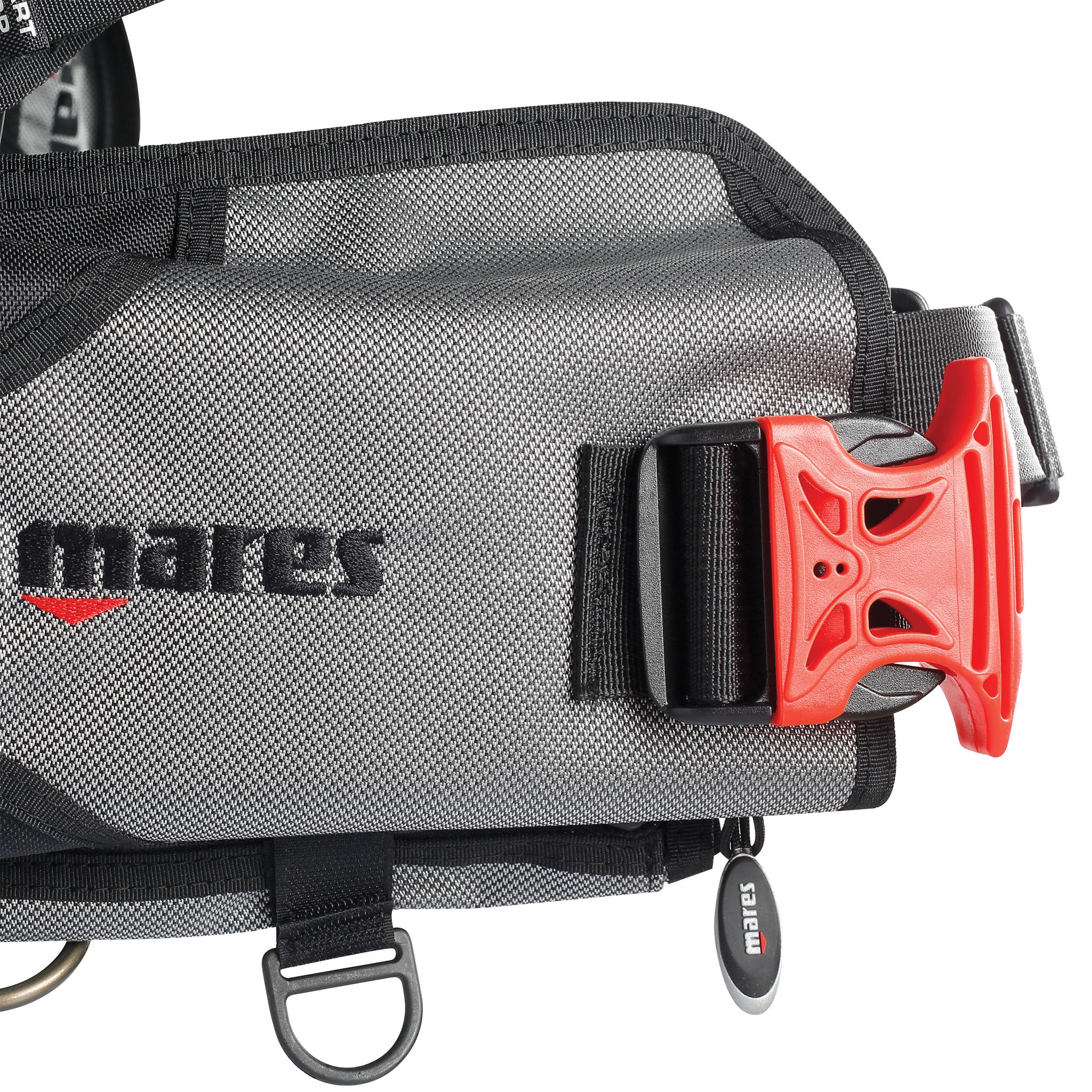 Mares Magellan Travel BCD | Quick release buckle